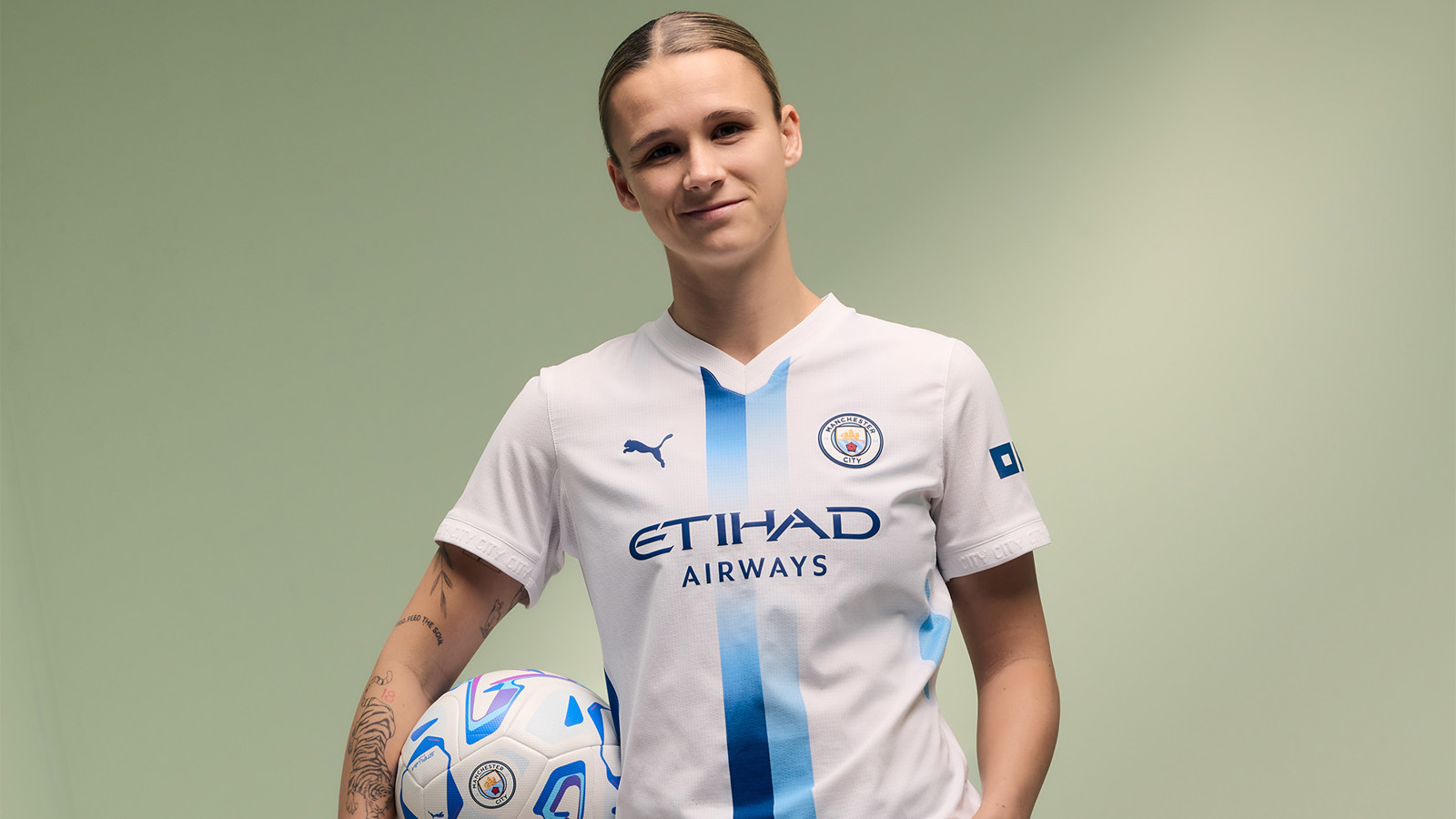 Kerstin Casparij wearing the Manchester City 2026/27 PUMA third kit