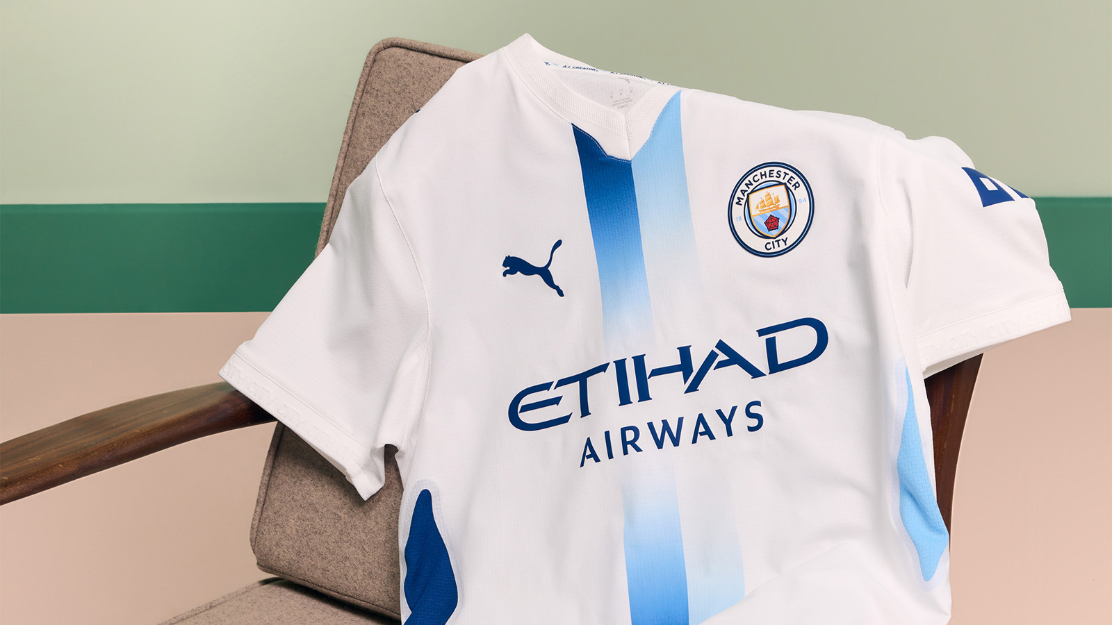 The Manchester City 2026/27 PUMA third shirt, official product shoot